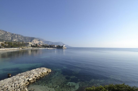 Villa for rent in Cap Ferrat, a few steps from the beach