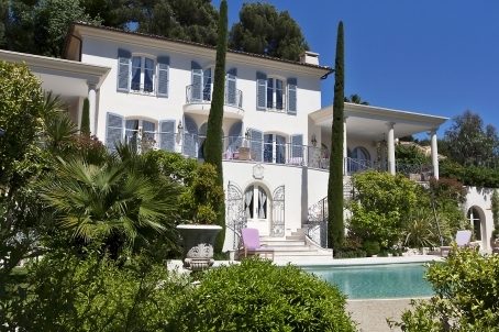 Belle villa à vendre à Cannes avec vue panoramique sur la mer