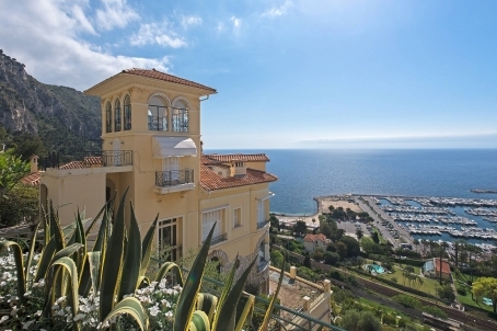 Unique apartment for sale in Beaulieu sur Mer with panoramic sea views