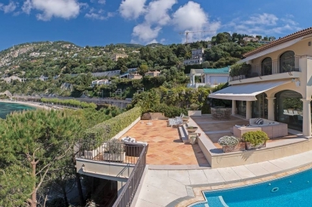 Villa à vendre à Cap Ferrat - première ligne
