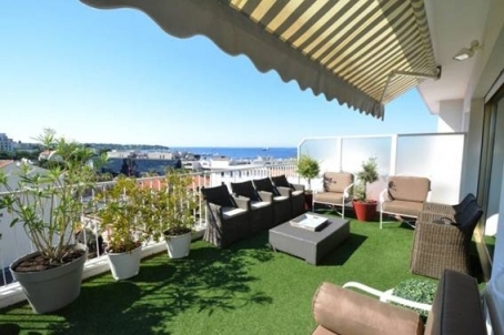 Appartement à vendre à Juan-les-Pins avec une belle vue sur la mer