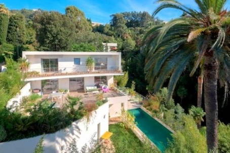 Modern villa in Cannes, 260 m2 with swimming pool