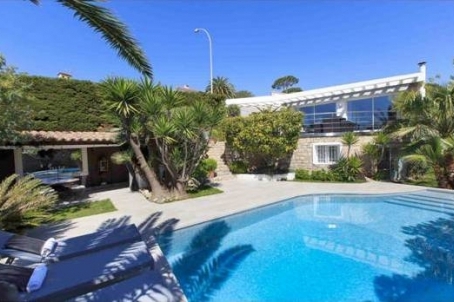 Modern villa in Cannes, 200 m2 with swimming pool near the town center