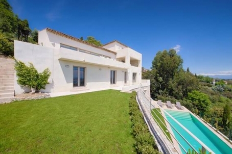 Beautiful villa in Super Cannes, 350 m2