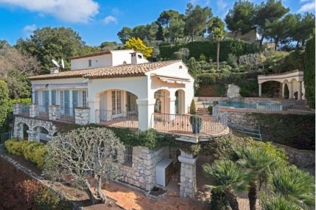 Charming villa overlooking the sea in Villefranche-sur-Mer, 270m2