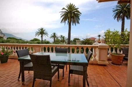 The apartment in Beaulieu-sur-Mer, 108m2, 3 bedrooms