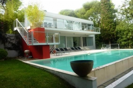 Modern villa for rent in the center of Saint-Jean-Cap-Ferrat, 250m2