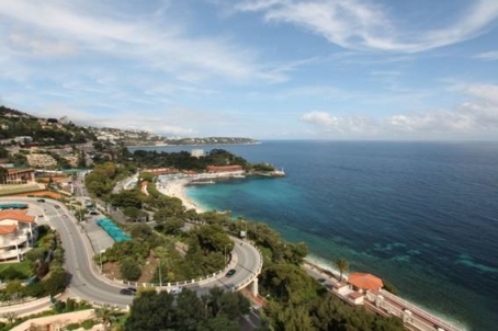 Продажа красивых апартаментов с видом на море в Монако рядом с Кантри-Клуб Монте-Карло, 218м2, 3 спальни