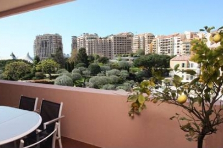 Duplex apartment in Monaco with a roof terrace, 171m2