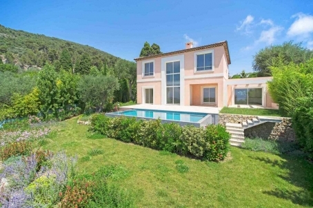 New villa in Villefranche-sur-Mer, overlooking the sea, 215m2