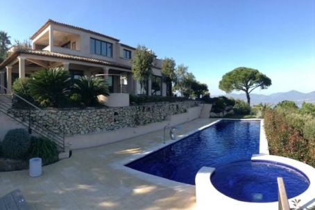 Sale of luxury villas in Saint-Tropez