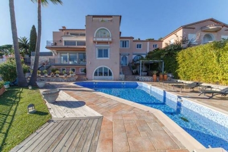 Rent modern villa with panoramic sea views