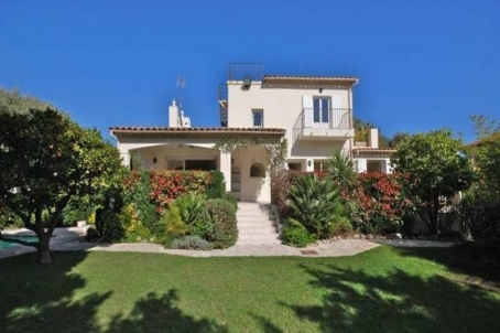 Vente villa sur la côte ouest du Cap d'Antibes