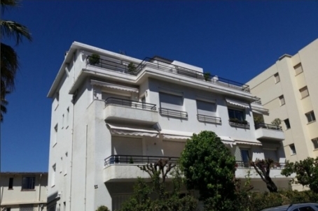 Sale of charming apartments in the center of Palm Beach