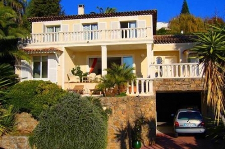 Villa à vendre à proximité du centre et de la plage