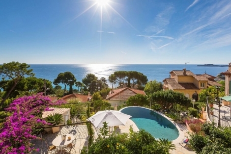Belle villa avec vue imprenable sur la mer et le Cap Ferrat - RFC1860113VL