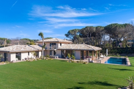 NEW VILLA NEAR BEACH AND CENTER SAINT-TROPEZ - RFC41040218VV