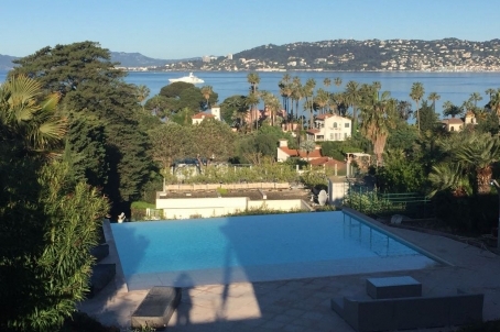 Nouvelle villa sur le côté ouest du Cap d'Antibes - RFC41250318VL