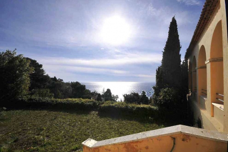 Appartements avec piscine dans un manoir historique - RFC43330122AV