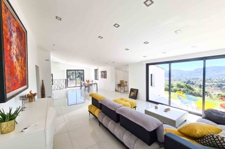 Luxueuse villa moderne 300 m2 à Mandelieu - RFC42720721VV