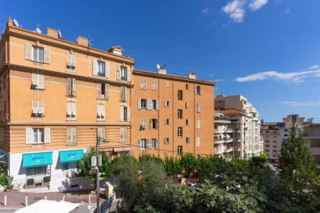 Apartment 64 m2 with a terrace on the border of Monaco - RFC45091222AV