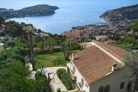 Villa 400 m2 with pool on the heights of Villefranche - RFC46050223VV