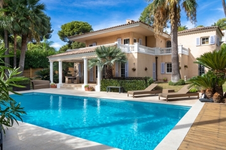 Villa 232 m2 with garden and swimming pool - RFC46510323VV