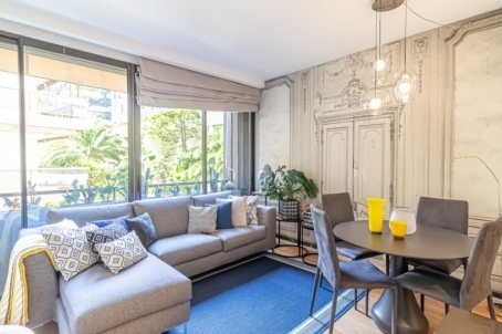 Furnished studio 49 m2 in the Montaigne building - RFC48630124AV