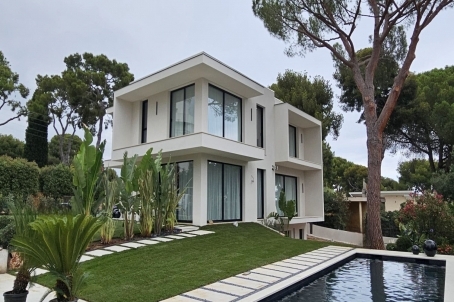 New villa on a plot of 1500 m2 with sea view - RFC49490724VV