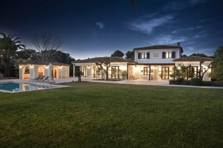 Élégante villa de 377 m² dans un domaine fermé - RFC52410725VV