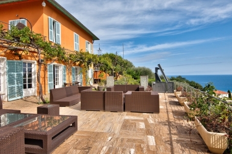 Lotissement de 3 villas de 345 m² avec vue mer - RFC52570825VV