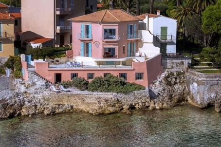 Исключительная вилла 204 м2 на берегу моря - RFC53191025VV