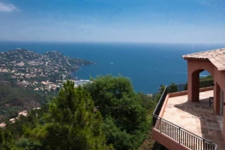 Villa à vendre sur la Côte d'Azur à Théoule-sur-Mer
