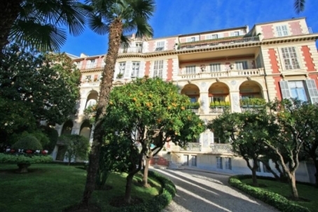 Appartement de 270m2 dans le centre de Nice