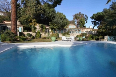 Villa à vendre à Cannes, dans le coeur de la Californie, 300m2
