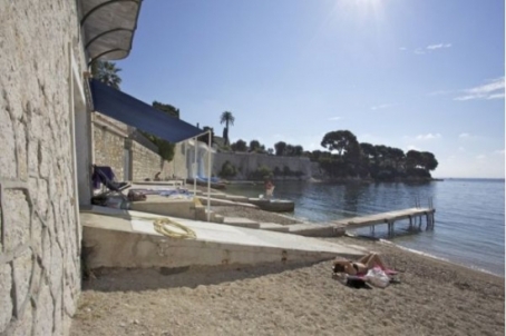 Villa à louer à Saint-Jean-Cap-Ferrat avec accès direct à la mer