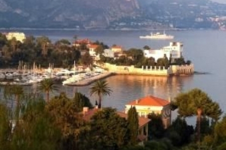 Spacieux appartement à Saint-Jean-Cap-Ferrat