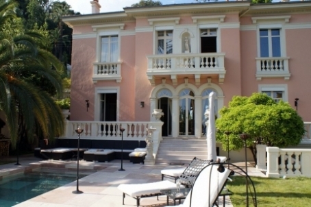 Luxury villa in a prestigious and quite district of Cannes