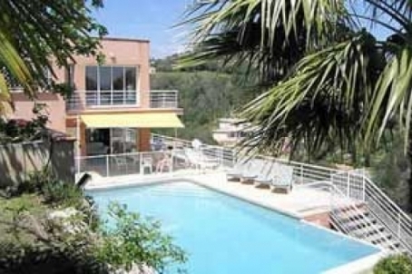 Modern villa near Cannes