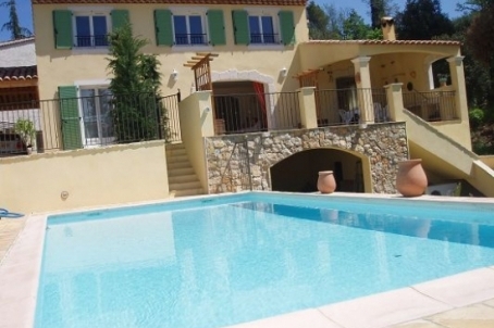 Une petite et confortable villa près de Vence