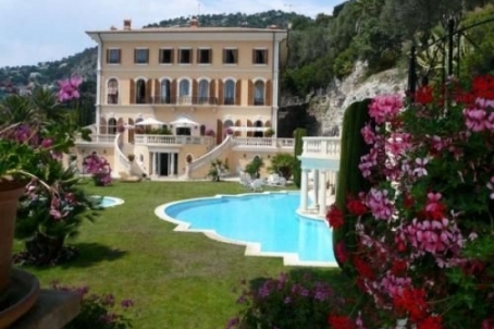 Beautiful villa situated between Nice and Monaco