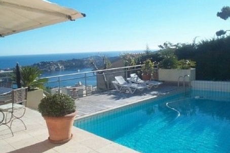Beautiful villa on the heights of the bay of Villefranche-sur-Mer