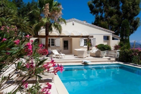 Charming villa for rent