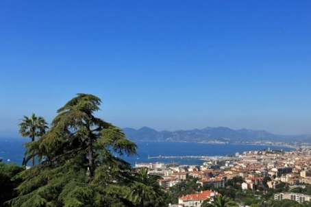 Villa de luxe surplombant la baie de Cannes et l'Esterel