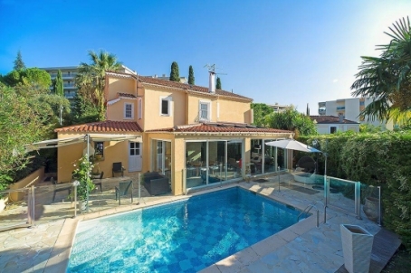 Charming villa in Cannes