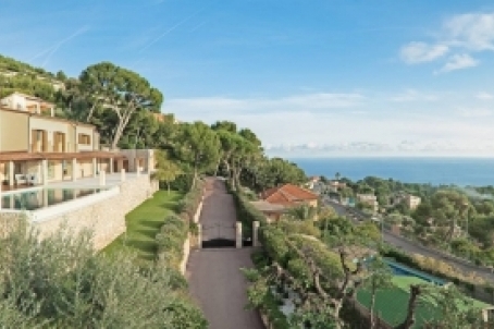 Красивое имение рядом с Монако