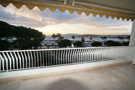 Appartement à vendre sur le boulevard de la Croisette à Cannes