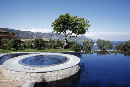 Villa for rent in Cap Ferrat